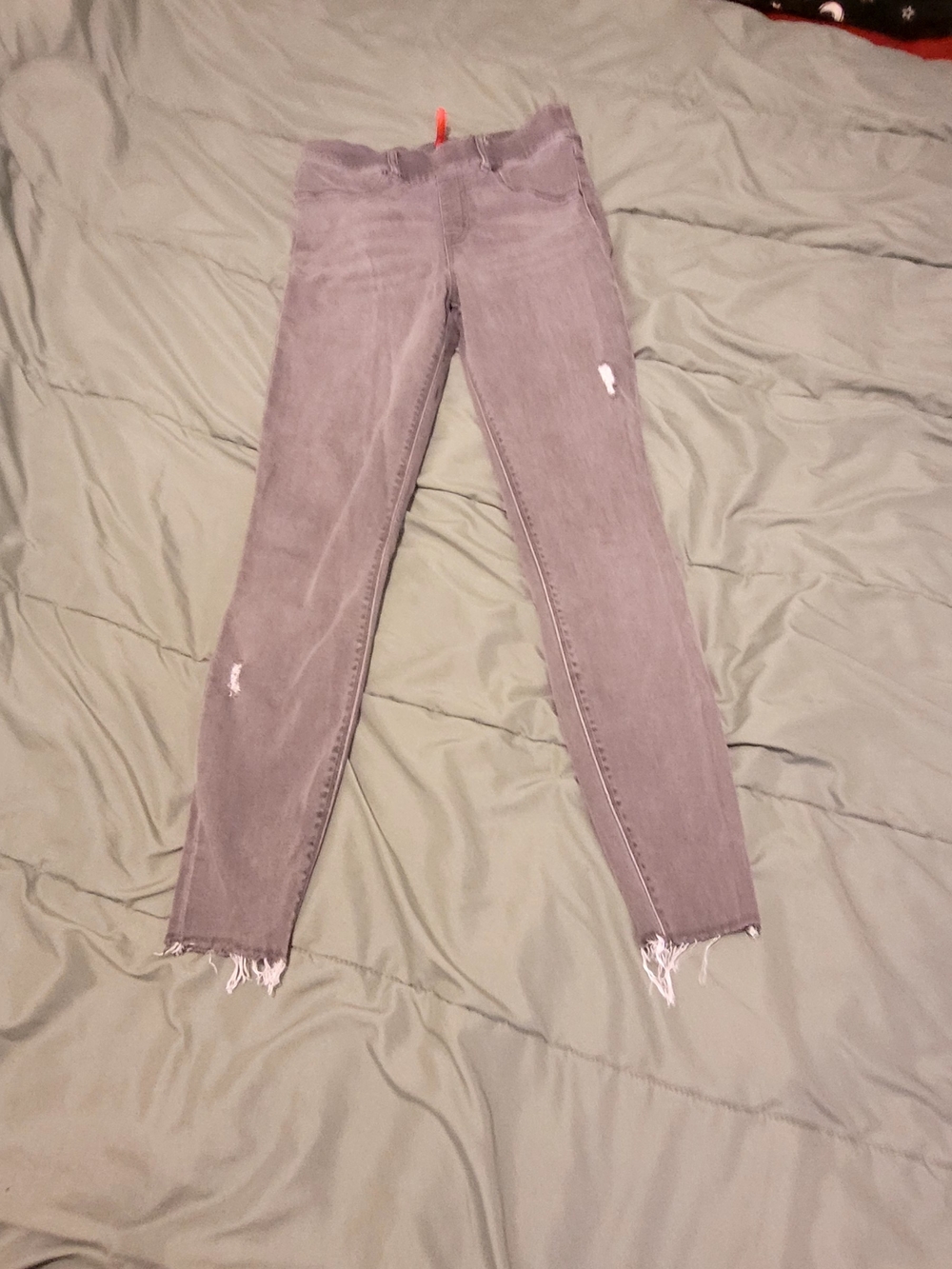 Spanx Women’s Gray Distressed Skinny Jeans Grunge Core Rocker Chic City Casual